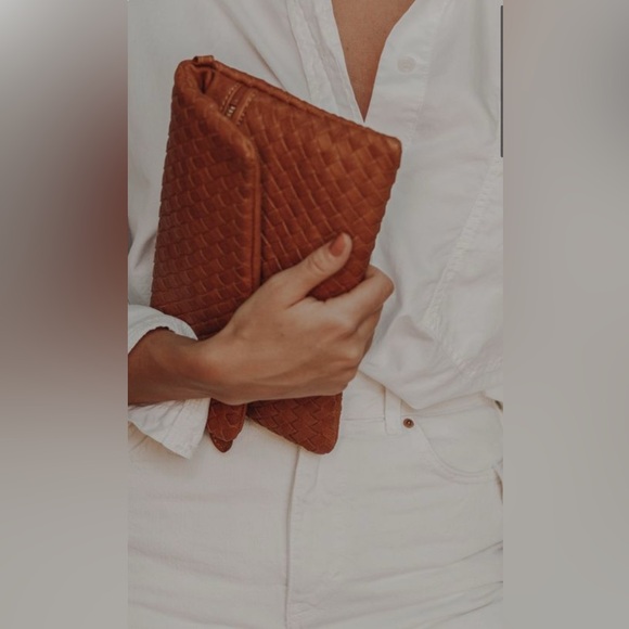 Modalu London leather clutch/hobo - Picture 11 of 11